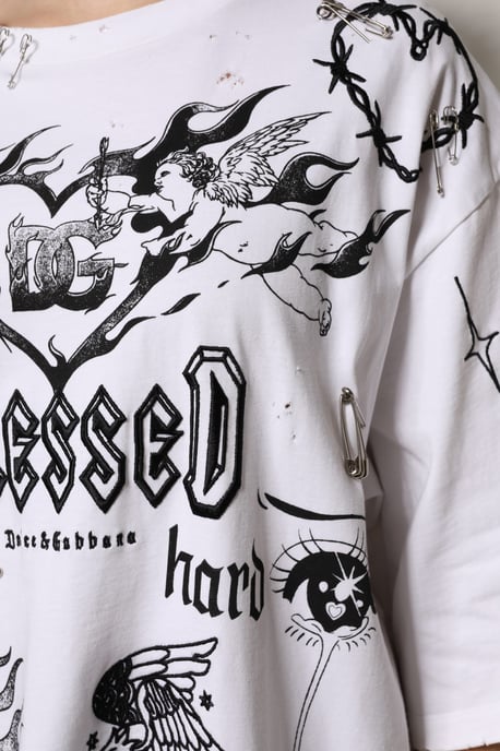 Sicherheitsnadel Grafik T-Shirt - Image 6