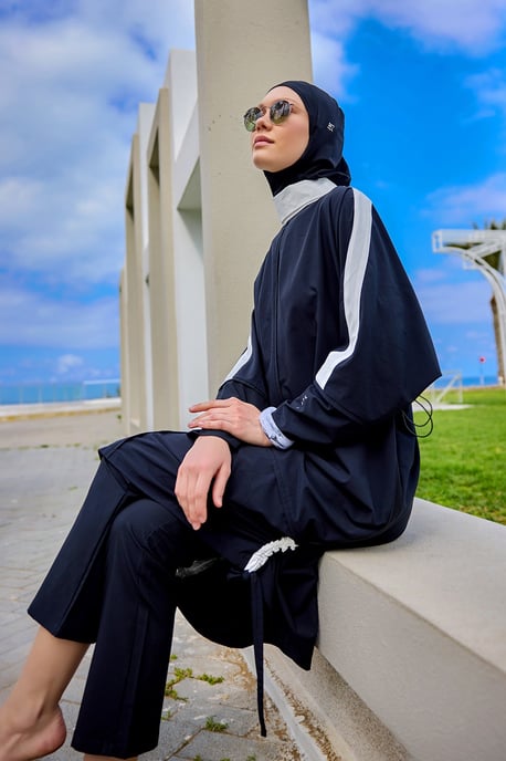 Schwarzes Burkini-Set mit vollständiger Abdeckung und bescheidener Badebekleidung - Image 2