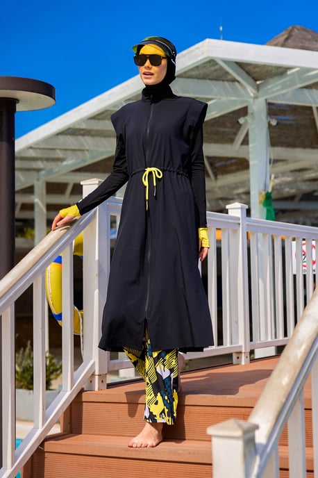 Schwarzes Burkini-Set für islamische Badebekleidung mit vollständiger Abdeckung von Marina - Image 1