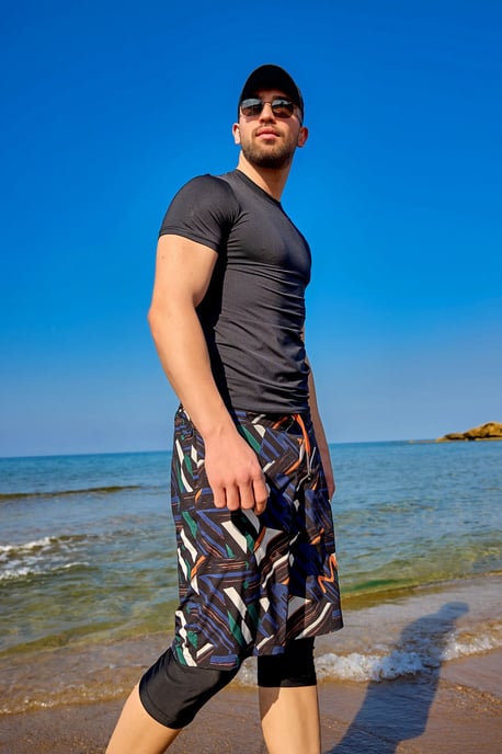 Marina Black Modest Herren-Badeshorts - Image 2