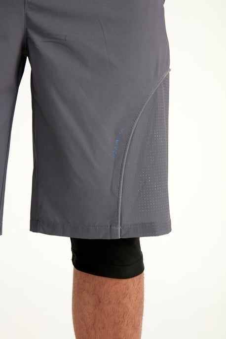 Bescheidene Badeshorts für Herren von Marina Grey - Image 3