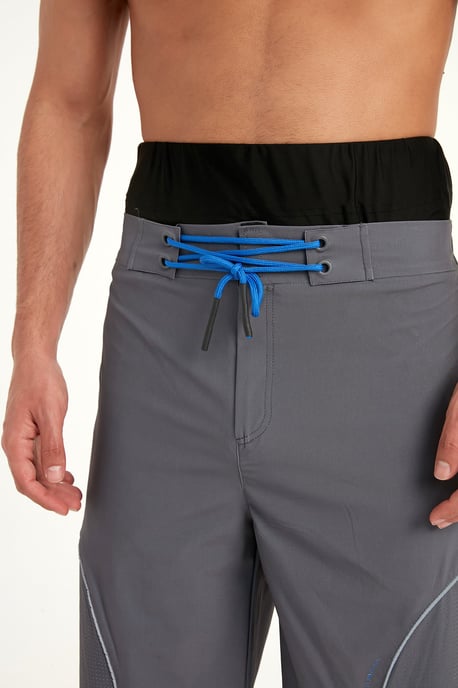 Bescheidene Badeshorts für Herren von Marina Grey - Image 4