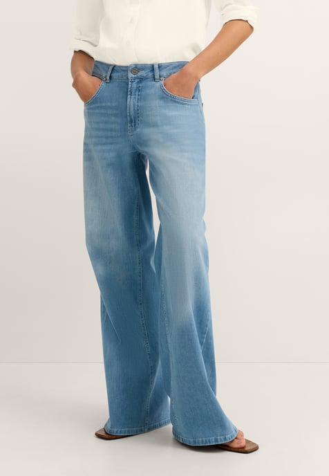 Bugatti Damen Jeans Modern Fit 5-Pocket leicht ausgestellt - Image 1