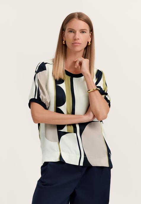 Bugatti Damen Bluse kurzarm mit grafischem Print aus 100% Viskose - Image 1