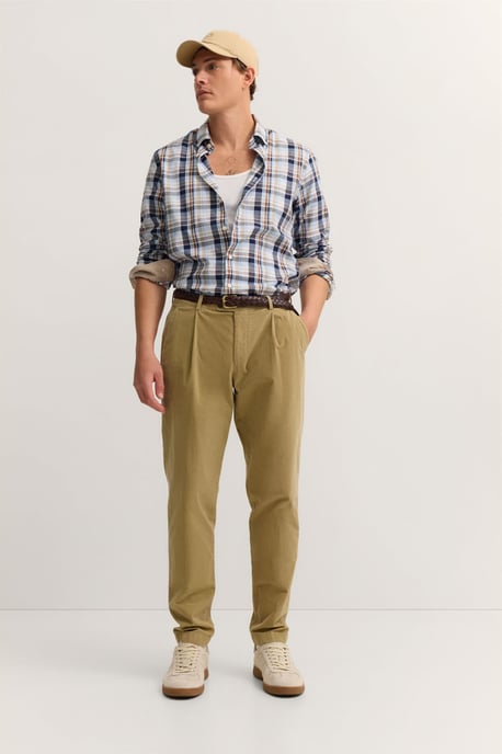 Bugatti Herren Bundfaltenhose aus Luxury Pima Cotton Feincord - Image 4