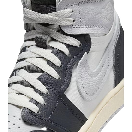 Nike - "Air Jordan 1" Sneaker für Damen, Leder, Hoch geschnitten (Schwarz) - Image 3