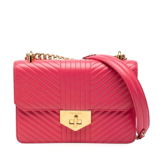 Gebrauchte weiche Kalbleder Chevron Impunture Turn-Lock-Ketten-Crossbody-Tasche - Image 1