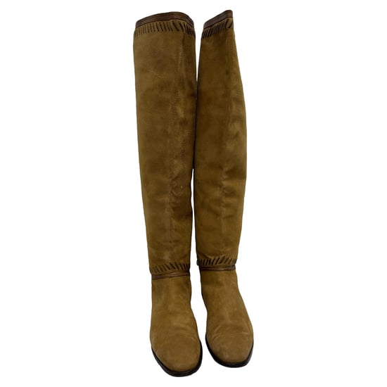 Jimmy Choo Knöchelhohe Stiefel mit Fransenakzenten aus braunem Wildleder - Image 2