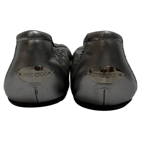 Jimmy Choo Perforierte Ballerinas aus metallisch silbernem Leder - Image 3