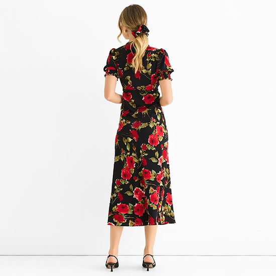 Schwarzes Midikleid mit floralen Spitzenverzierungen - Image 4