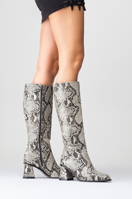 Elly Gemusterter Blockabsatz-Stiefel - Image 5