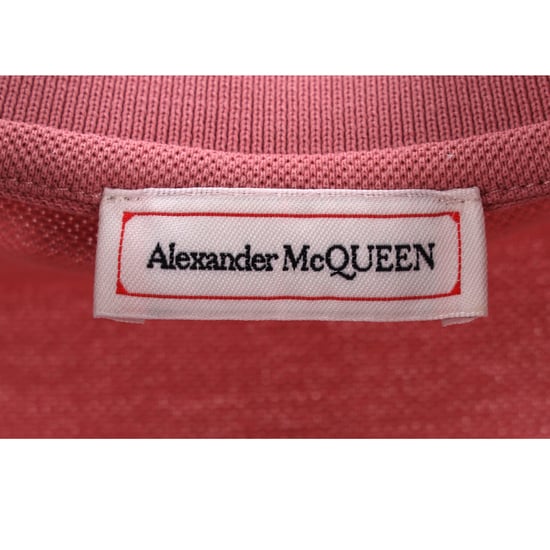 Alexander McQueen Totenkopf Poloshirt aus pinkem Baumwollstoff - Image 4