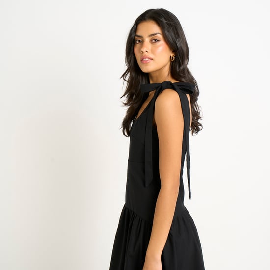 Schwarzes Midikleid aus Leinenmischung mit tief sitzender Taille - Image 3