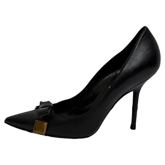 Burberry Pumps mit Schleifenverzierung und spitzer Zehenpartie aus schwarzem Leder - Image 4