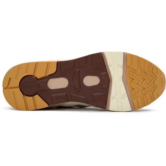 Karhu Aria 95 'molkky' Pack Trainer - Image 4