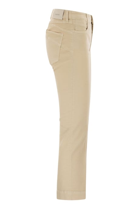Enna - Jeanshose mit Mini-Schlaglinie - Image 3