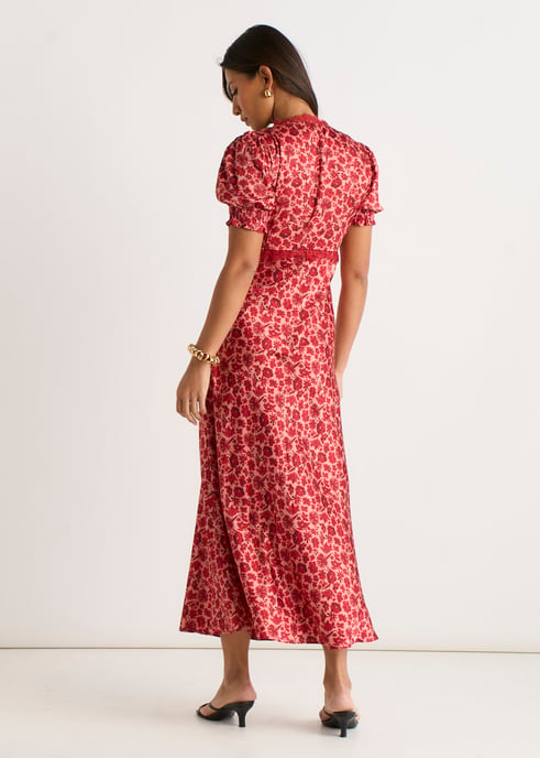 Rotes Midikleid mit floralem Spitzenbesatz und V-Ausschnitt - Image 4