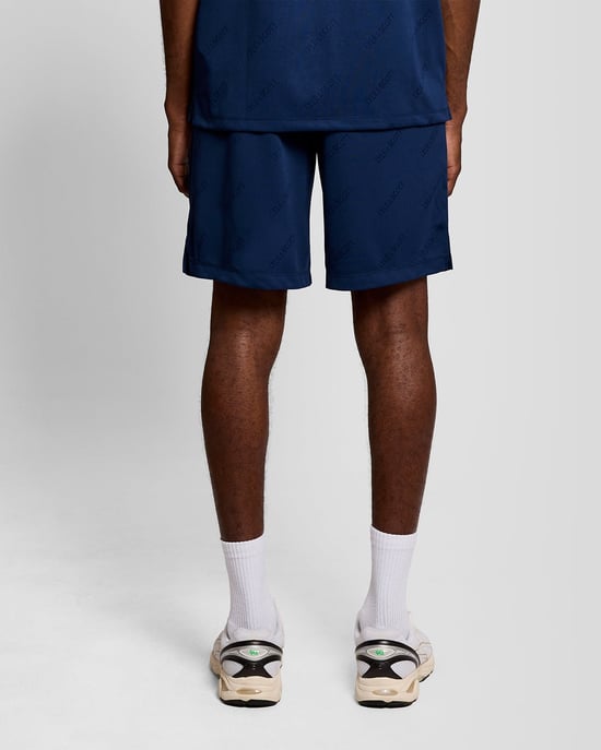 Sportliche Shorts mit geprägtem Logo - Image 4
