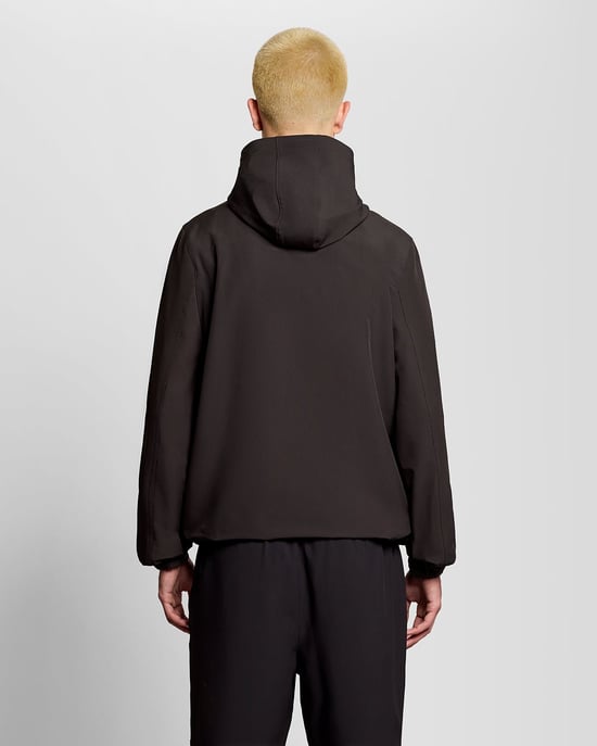 Sportliche wasserabweisende Kapuzenjacke - Image 4