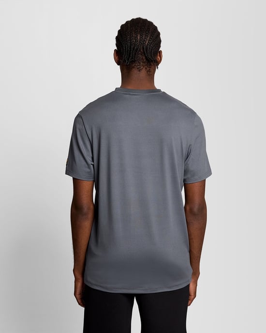 Sportliches Brustlogo-T-Shirt - Image 4