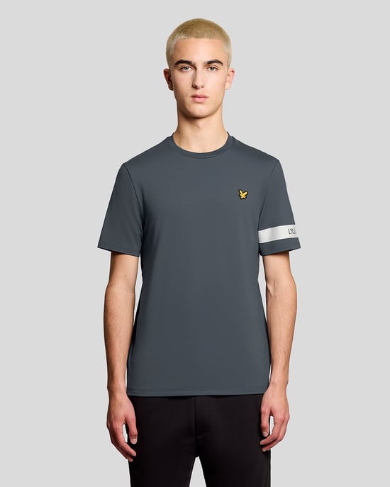 Sportshirt mit Ärmel-Details - Image 1