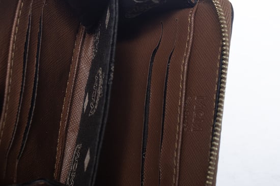 MCM, braune Reißverschluss-Geldbörse im Monogramm - Image 4