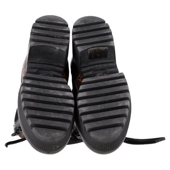 Louis Vuitton Wildleder-Monogramm-Laureate-Wüstenstiefel aus schwarzem beschichtetem Canvas - Image 6