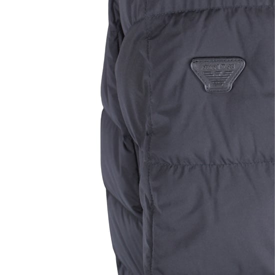 Schwarze Daunenjacke Von Armani Jeans - Image 4
