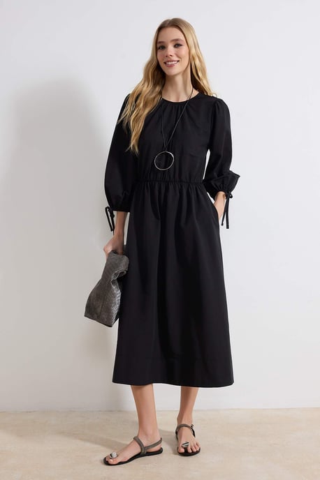 Turkishsouq Maxikleid für Damen mit flachen Truvakar-Ärmeln, A‑Linie - Schwarz - Image 1