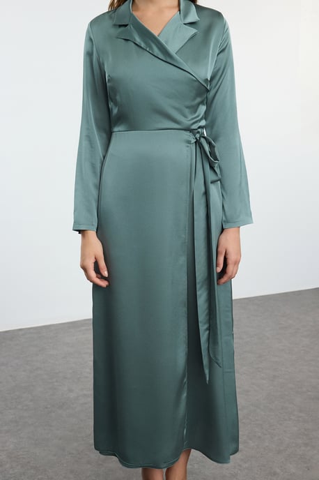 Grünes, gerades, langes, bequemes Hijab-Abendkleid für Damen, geeignet für Tag und Nacht. - Image 2