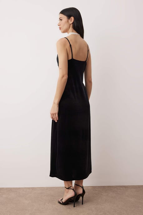 Elegantes, ärmelloses Maxikleid für Damen, ideal für den Abend. - Image 2