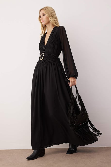 Langes, flaches Damen-Maxikleid im Freizeit-/Skater-Stil - Image 4