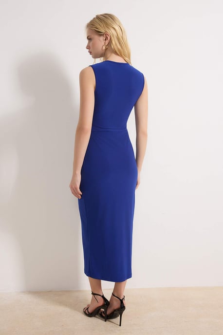 Damen marineblaues flaches ärmelloses Midi-Kleid für Tag und Nacht - Image 3
