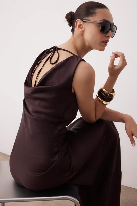 Elegantes, ärmelloses Maxikleid in A-Linie für Damen – perfekt für den Abend. - Image 4