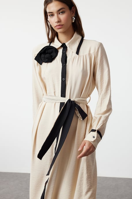 Ecrufarbenes, gerades Maxikleid für Damen, lang, lässig/alltagstauglich, mit Hijab-Abdeckung - Image 4