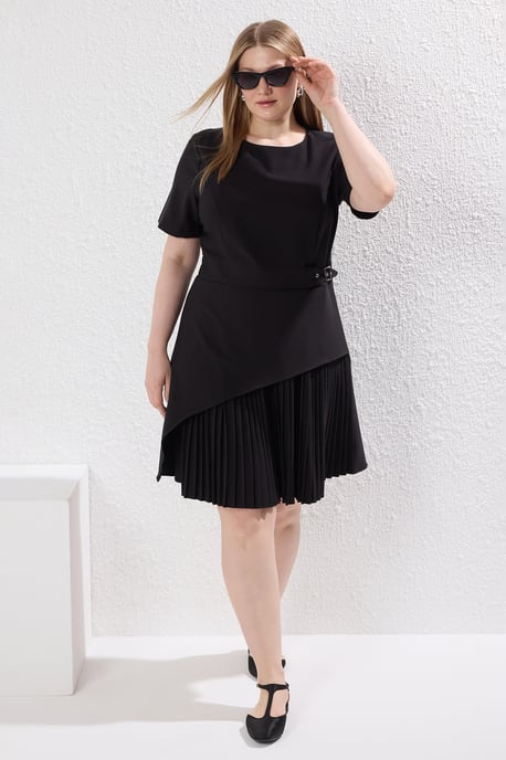 Kleid in Kurvengröße - Image 1