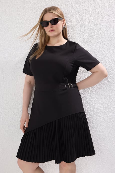 Kleid in Kurvengröße - Image 4