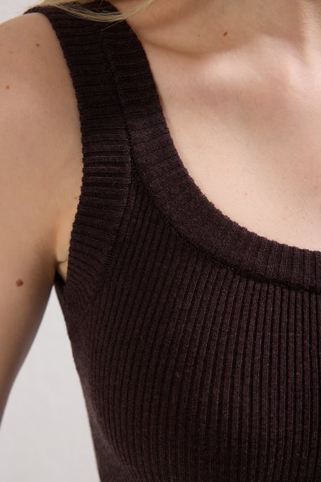 Gerade geschnittenes, mittellanges, locker fallendes Damenkleid für Freizeit und Alltag - Image 2