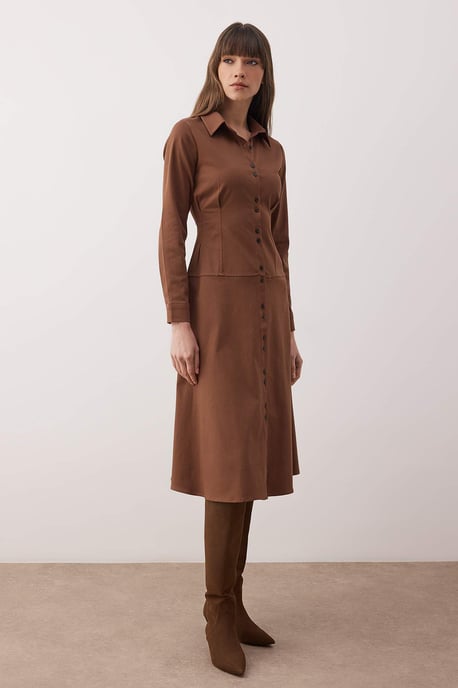 Gerades, mittellanges Hemdkleid für Damen, lässig/alltagstauglich - Image 4