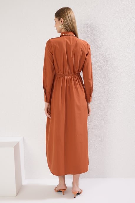 Braunes, gerades, langes, lässiges/alltagstaugliches Hijab-Kleid für Damen - Image 3