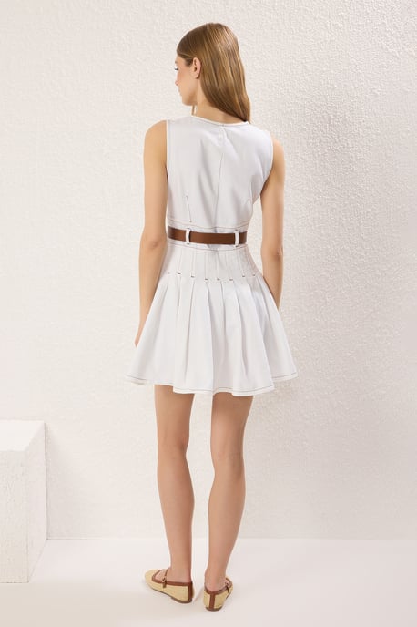 Ecrufarbenes, gerades, ärmelloses Minikleid für Damen, lässig/alltagstauglich, tailliert - Image 3