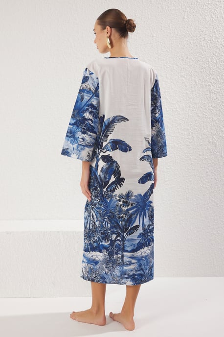 Sehr farbenfrohes, bedrucktes, mittellanges, locker sitzendes Strandkleid für Damen im Oversize-Stil - Image 3