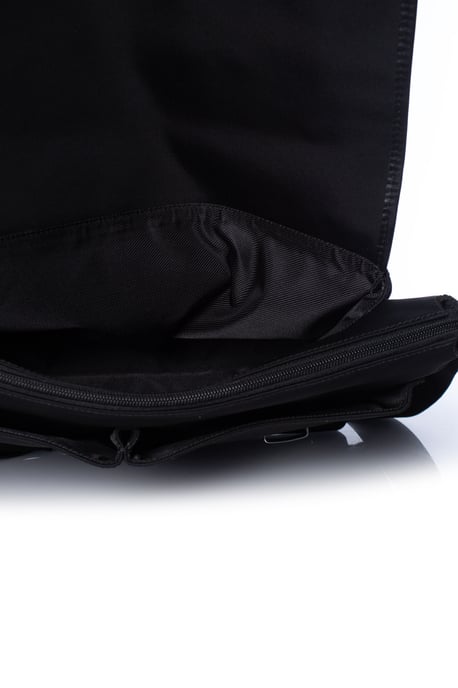Gucci, schwarze Umhängetasche aus Canvas - Image 6