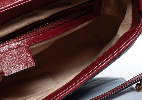 Gucci Marmont Henkeltasche in Schwarz - Image 6