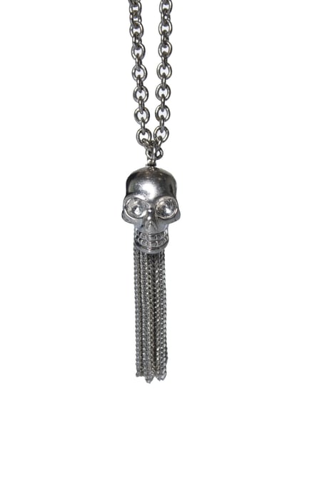 Alexander McQueen, Totenkopf-Quastenhalskette in Silber - Image 3