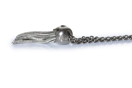 Alexander McQueen, Totenkopf-Quastenhalskette in Silber - Image 6