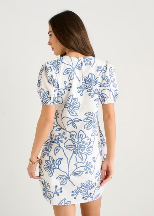 Mini-jurk met wit-blauwe bloemenprint - Image 4