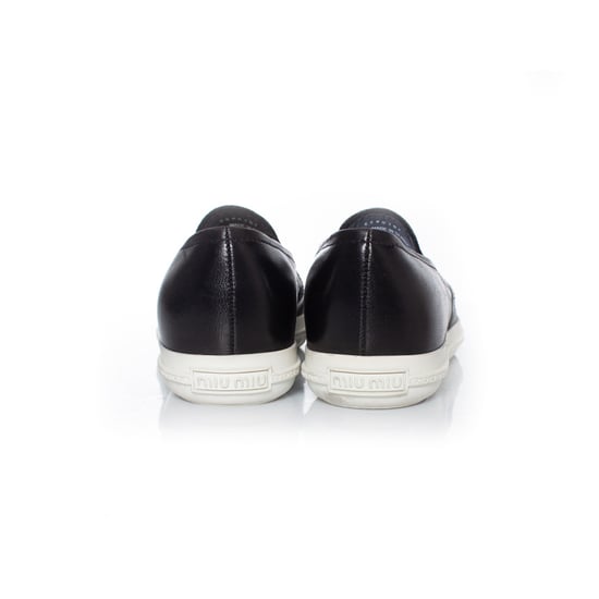 Miu Miu, Slip-on-Sneaker aus schwarzem Leder - Image 3