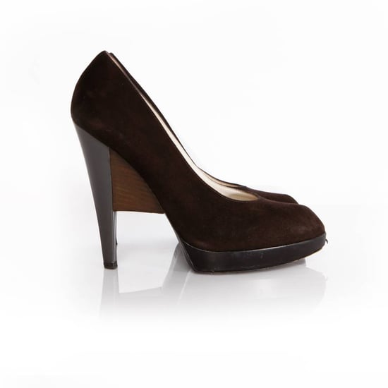 Yves Saint Laurent, Wildlederpumps mit architektonischem Absatz - Image 5