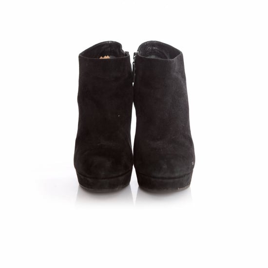 Prada, schwarze Wildleder-Plateaustiefel. - Image 4
